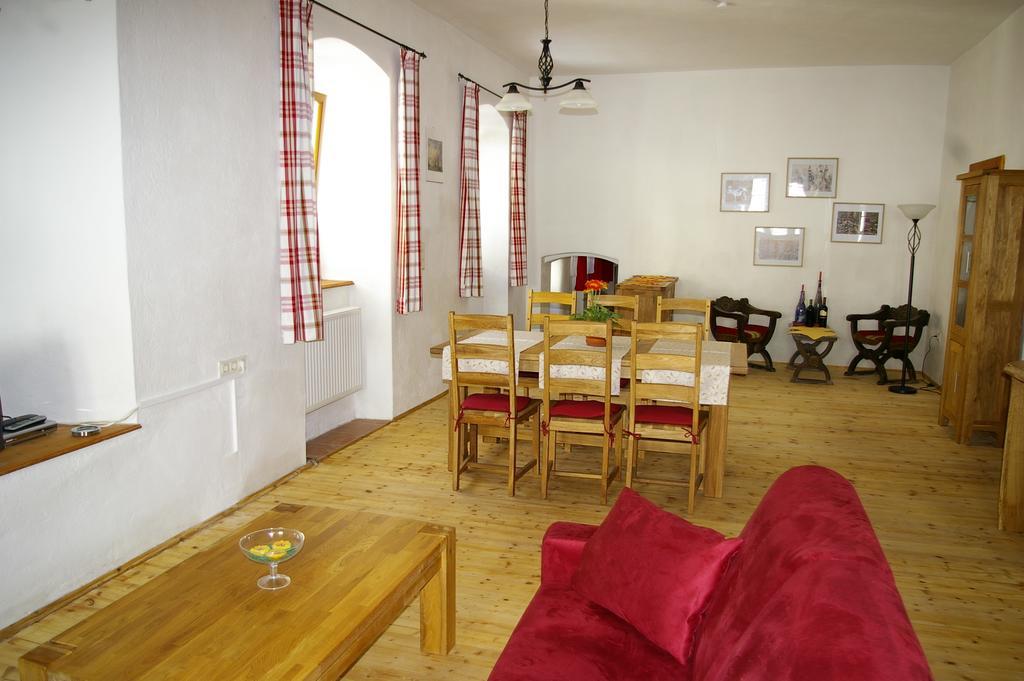 Ferienwohnung zum Kapuziner Poysdorf Zimmer foto